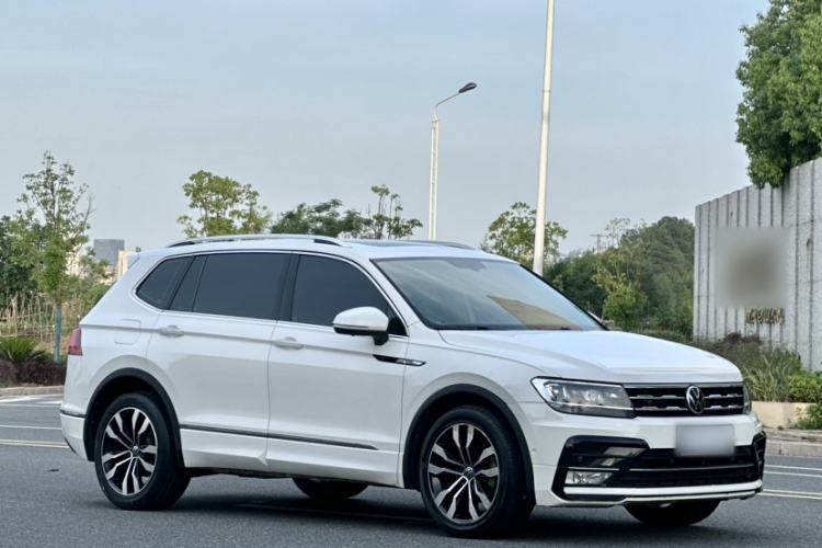 Used Volkswagen Tiguan L 2021 330TSI Automatic Two-Wheel Drive R-Line Enhanced Edition Exterior 2