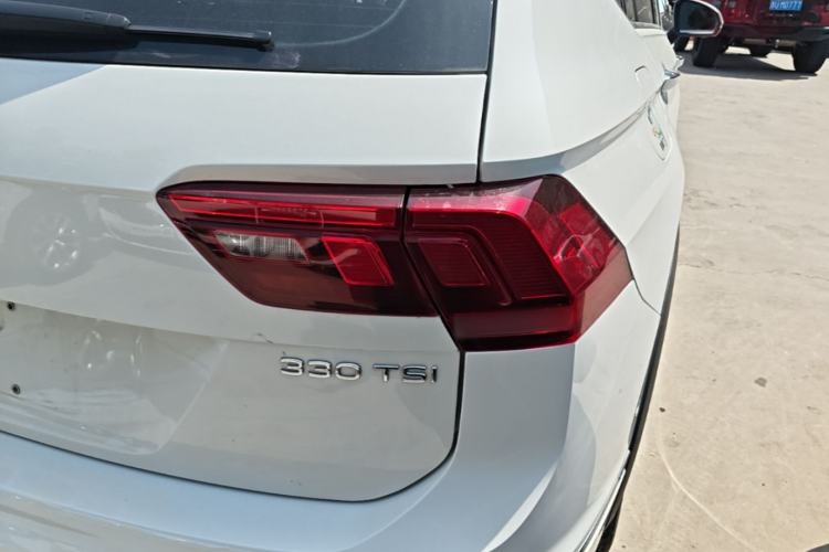 Used Volkswagen Tiguan L 2021 330TSI Automatic Two-Wheel Drive R-Line Enhanced Edition Exterior 3