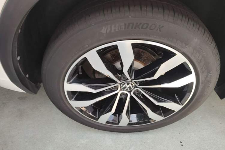 Used Volkswagen Tiguan L 2021 330TSI Automatic Two-Wheel Drive R-Line Enhanced Edition Exterior 5