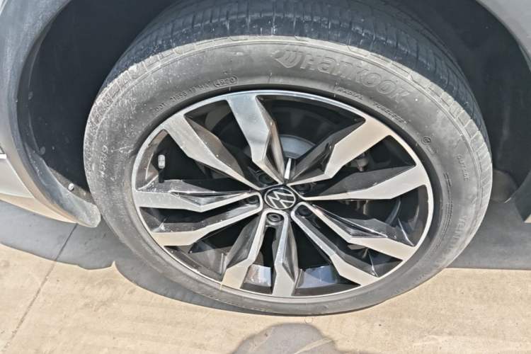 Used Volkswagen Tiguan L 2021 330TSI Automatic Two-Wheel Drive R-Line Enhanced Edition Exterior 5