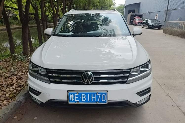 Used Volkswagen Tiguan L 2021 330TSI Automatic Two-Wheel Drive Smart Edition Front