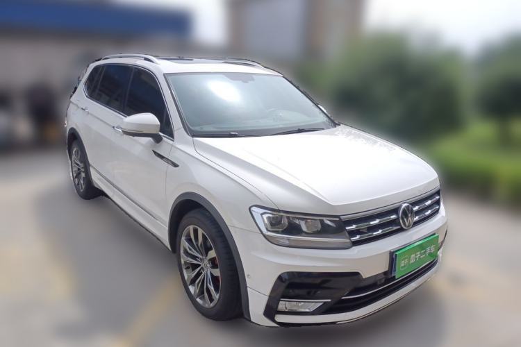 Used Volkswagen Tiguan L 2021 330TSI Automatic Two-Wheel Drive R-Line Flagship Edition Front Right 45 Deg