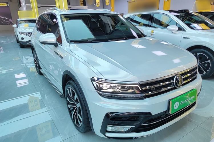 Used Volkswagen Tiguan L 2021 330TSI Automatic Two-Wheel Drive R-Line Flagship Edition Front Right 45 Deg