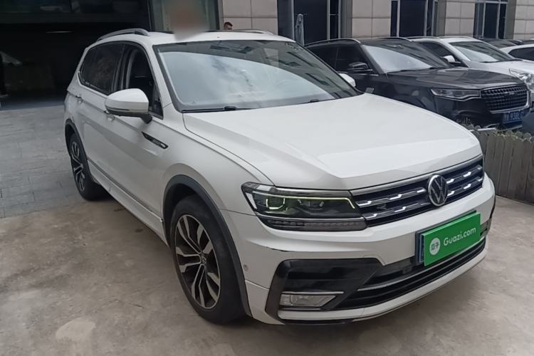 Used Volkswagen Tiguan L 2021 330TSI Automatic Two-Wheel Drive R-Line Flagship Edition Front Right 45 Deg