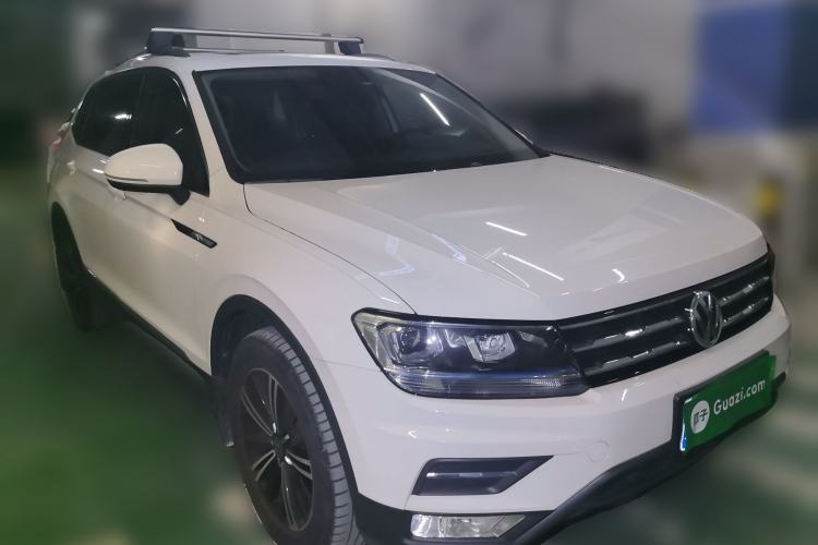 Used Volkswagen Tiguan L 2021 330TSI Automatic Two-Wheel Drive Smart Edition Front Right 45 Deg