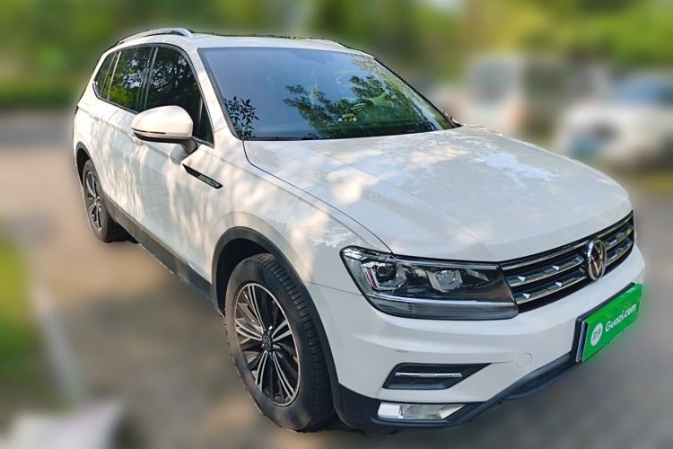 Used Volkswagen Tiguan L 2021 280TSI Automatic Two-Wheel Drive Smart Edition Front Right 45 Deg