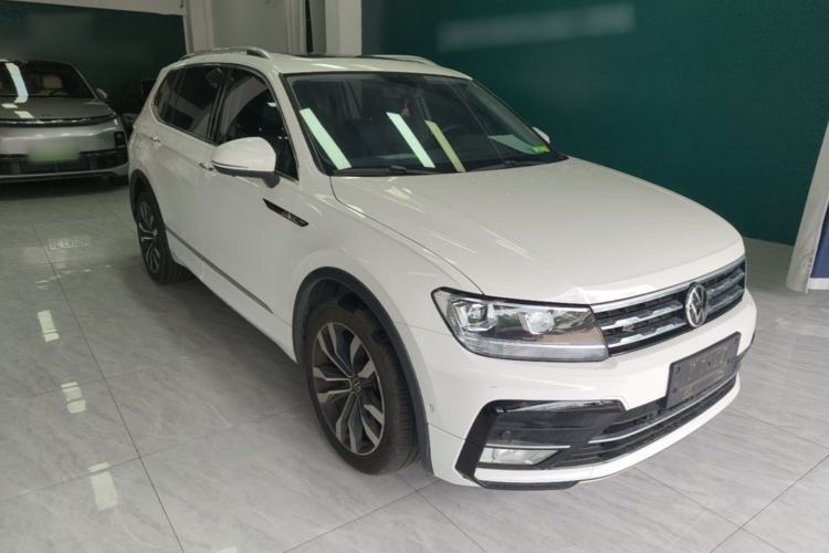 Used Volkswagen Tiguan L 2021 330TSI Automatic Two-Wheel Drive R-Line Enhanced Edition Front Right 45 Deg