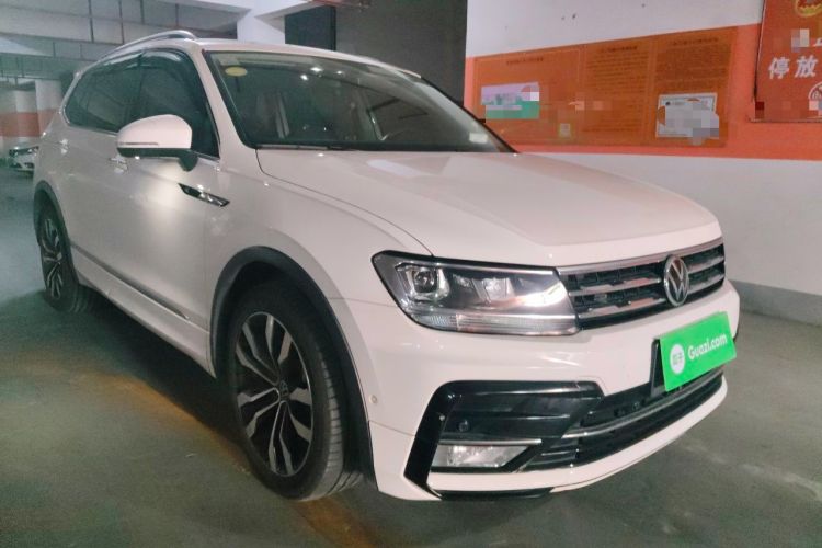 Used Volkswagen Tiguan L 2021 330TSI Automatic Two-Wheel Drive R-Line Enhanced Edition Front Right 45 Deg