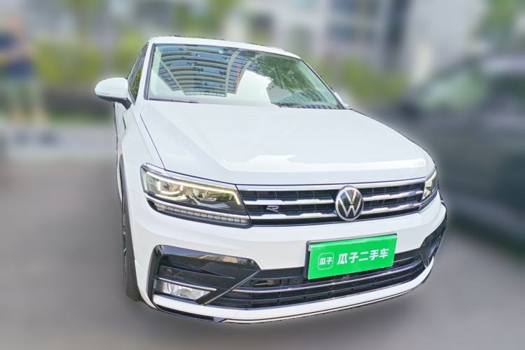 Used Volkswagen Tiguan L 2021 380TSI Automatic All-Wheel Drive R-Line Comfort Plus 7-Seater Front Right 45 Deg
