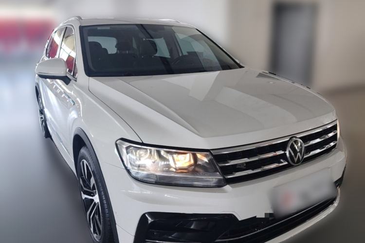 Used Volkswagen Tiguan L 2021 330TSI Automatic Two-Wheel Drive R-Line Enhanced Edition Front Right 45 Deg