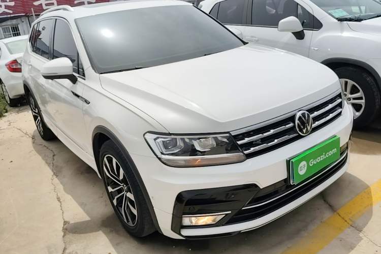 Used Volkswagen Tiguan L 2021 330TSI Automatic Two-Wheel Drive R-Line Enhanced Edition Front Right 45 Deg