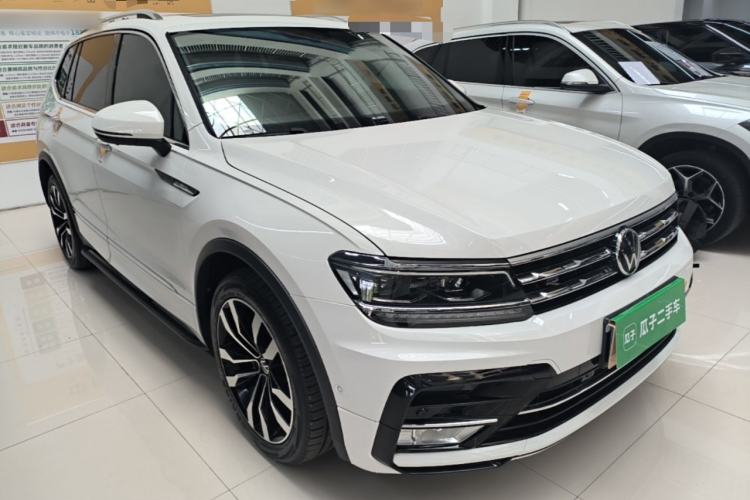 Used Volkswagen Tiguan L 2021 330TSI Automatic Two-Wheel Drive R-Line Enhanced Edition Front Right 45 Deg