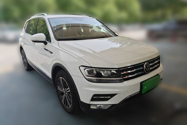 Used Volkswagen Tiguan L 2021 330TSI Automatic Two-Wheel Drive Smart Edition Front Right 45 Deg