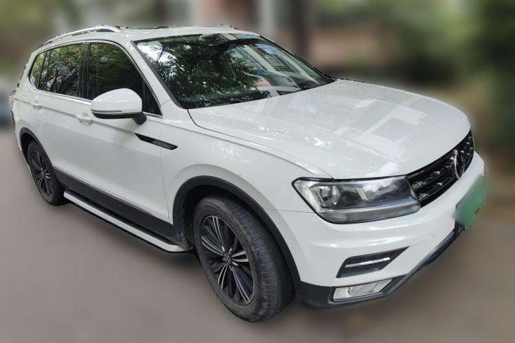 Used Volkswagen Tiguan L 2021 330TSI Automatic Two-Wheel Drive Smart Edition Front Right 45 Deg