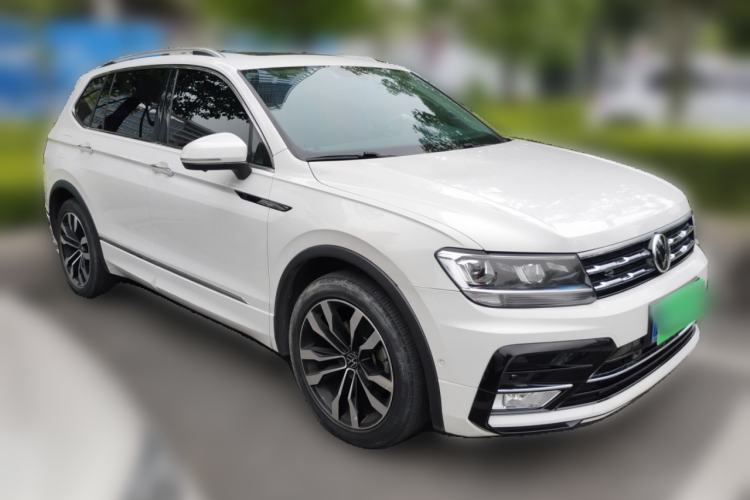 Used Volkswagen Tiguan L 2021 330TSI Automatic Two-Wheel Drive R-Line Enhanced Edition Front Right 45 Deg