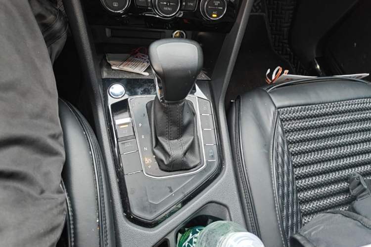 Used Volkswagen Tiguan L 2021 330TSI Automatic Two-Wheel Drive Smart Edition Gear Lever