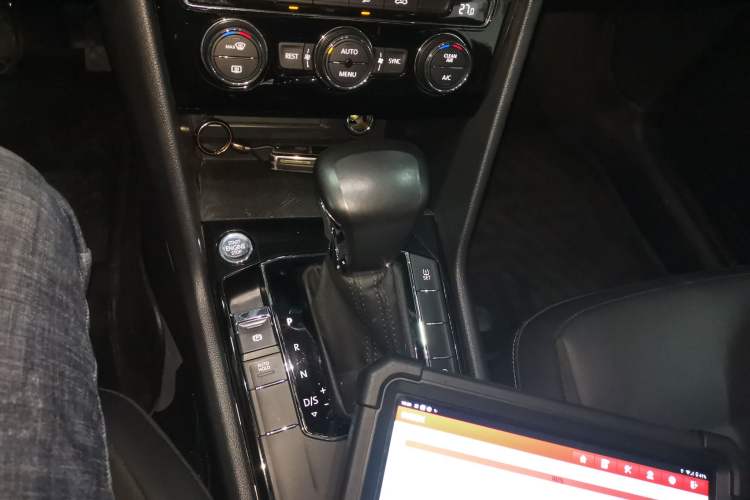 Used Volkswagen Tiguan L 2021 330TSI Automatic Two-Wheel Drive Smart Edition Gear Lever
