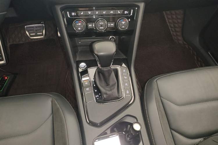 Used Volkswagen Tiguan L 2021 330TSI Automatic Two-Wheel Drive R-Line Enhanced Edition Gear Lever