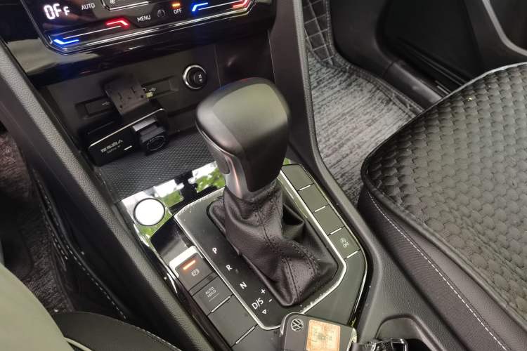 Used Volkswagen Tiguan L 2021 330TSI Automatic Two-Wheel Drive Smart Edition Gear Lever