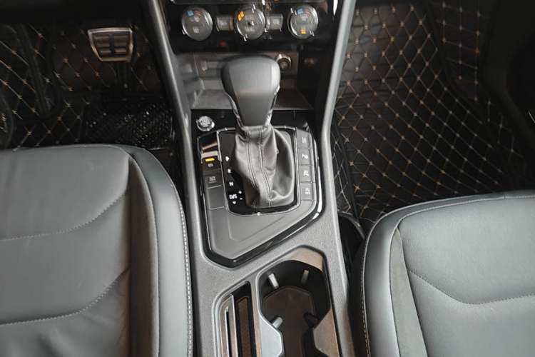 Used Volkswagen Tiguan L 2021 330TSI Automatic Two-Wheel Drive R-Line Enhanced Edition Gear Lever