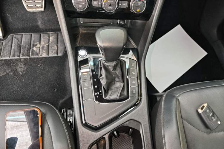 Used Volkswagen Tiguan L 2021 330TSI Automatic Two-Wheel Drive R-Line Enhanced Edition Gear Lever