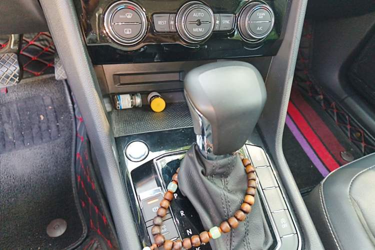 Used Volkswagen Tiguan L 2021 280TSI Automatic Two-Wheel Drive Smart Edition Gear Lever