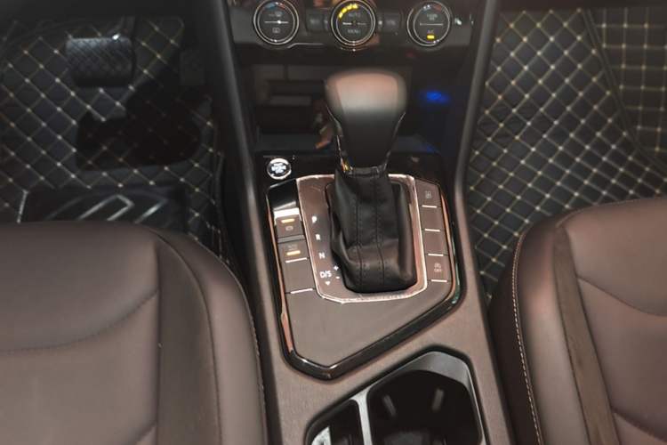 Used Volkswagen Tiguan L 2021 330TSI Automatic Two-Wheel Drive Smart Edition Gear Lever