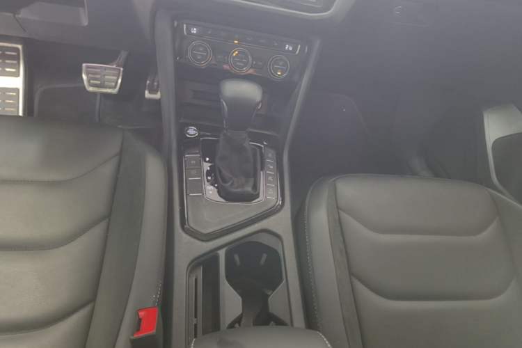Used Volkswagen Tiguan L 2021 330TSI Automatic Two-Wheel Drive R-Line Enhanced Edition Gear Lever