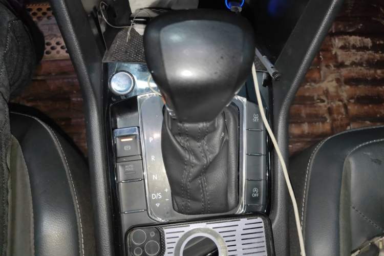 Used Volkswagen Tiguan L 2021 330TSI Automatic Two-Wheel Drive Smart Edition Gear Lever