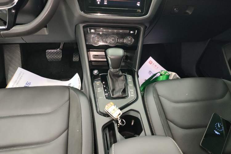 Used Volkswagen Tiguan L 2021 330TSI Automatic Two-Wheel Drive Smart Edition Gear Lever