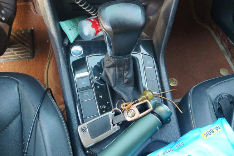 Used Volkswagen Tiguan L 2021 330TSI Automatic Two-Wheel Drive Smart Edition Gear Lever