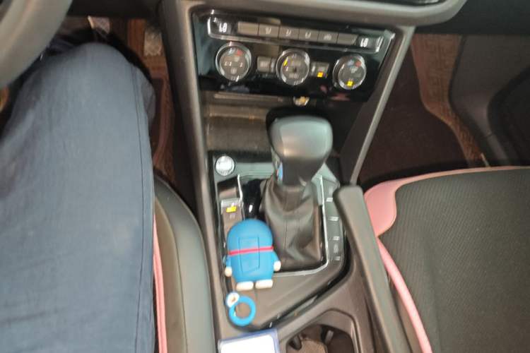 Used Volkswagen Tiguan L 2021 330TSI Automatic Two-Wheel Drive Smart Edition Gear Lever