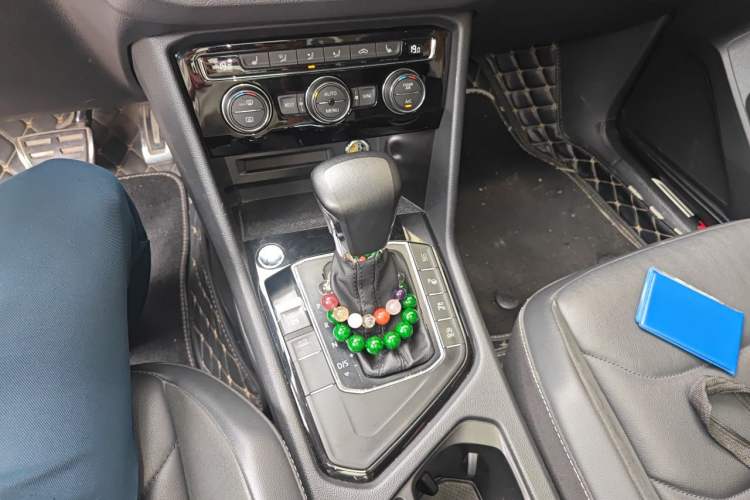 Used Volkswagen Tiguan L 2021 330TSI Automatic Two-Wheel Drive R-Line Enhanced Edition Gear Lever