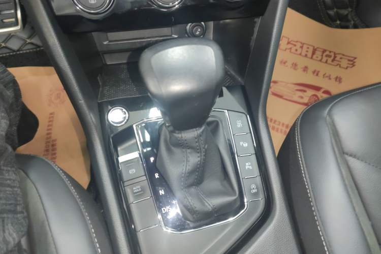 Used Volkswagen Tiguan L 2021 330TSI Automatic Two-Wheel Drive R-Line Enhanced Edition Gear Lever