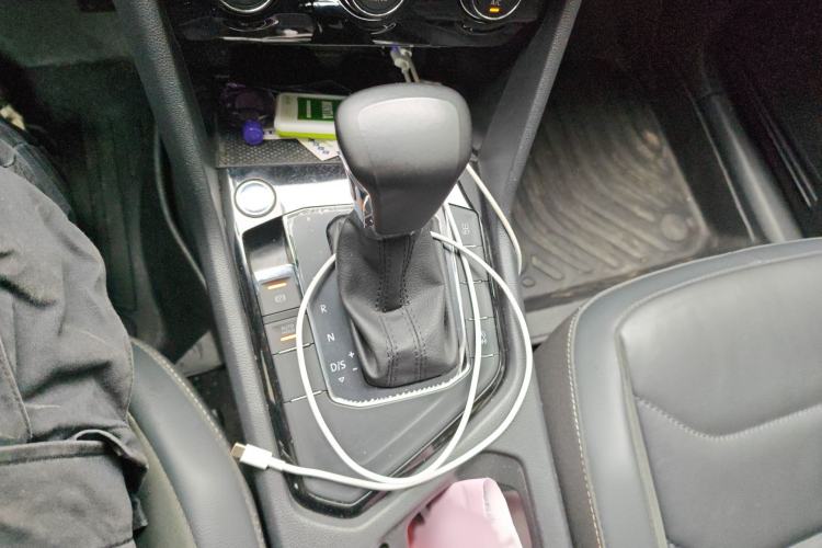Used Volkswagen Tiguan L 2021 330TSI Automatic Two-Wheel Drive Smart Edition Gear Lever