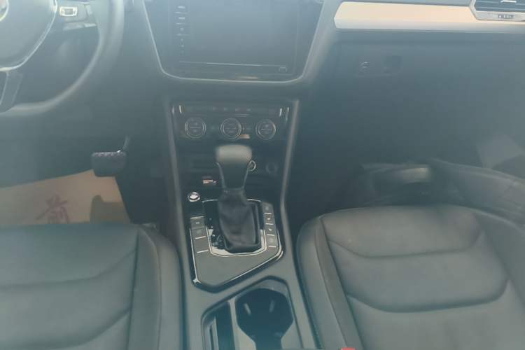 Used Volkswagen Tiguan L 2021 330TSI Automatic Two-Wheel Drive Smart Edition Gear Lever