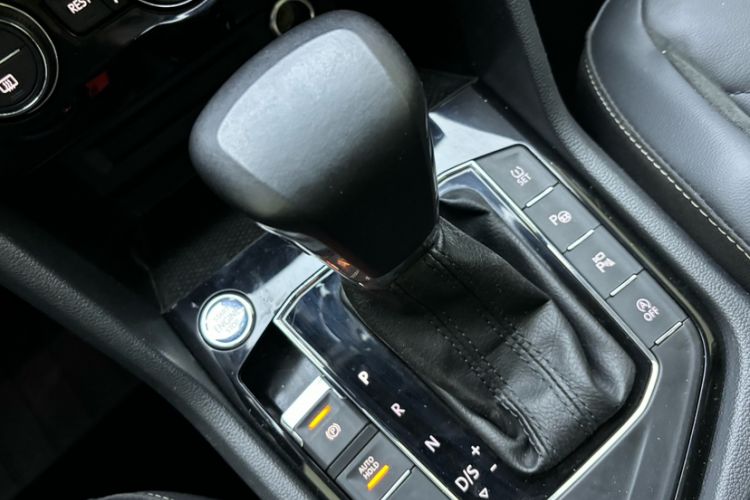 Used Volkswagen Tiguan L 2021 330TSI Automatic Two-Wheel Drive R-Line Enhanced Edition Gear Lever