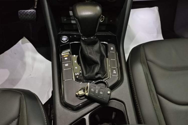 Used Volkswagen Tiguan L 2021 330TSI Automatic Two-Wheel Drive Smart Edition Gear Lever