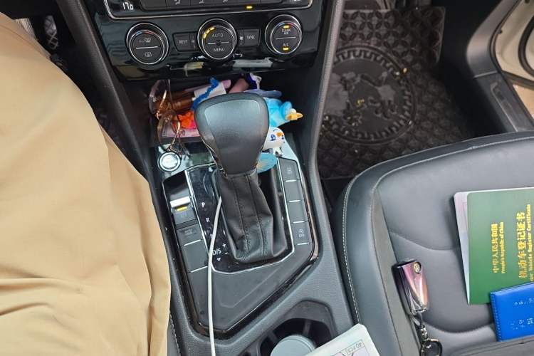 Used Volkswagen Tiguan L 2021 330TSI Automatic Two-Wheel Drive Smart Edition Gear Lever