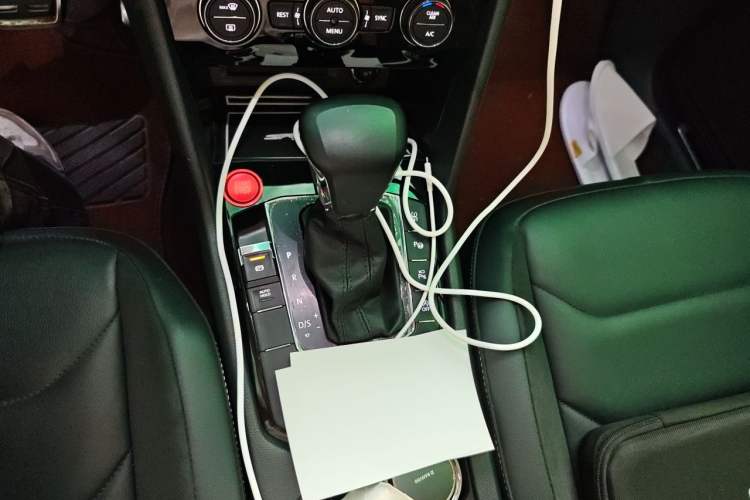 Used Volkswagen Tiguan L 2021 330TSI Automatic Two-Wheel Drive R-Line Enhanced Edition Gear Lever