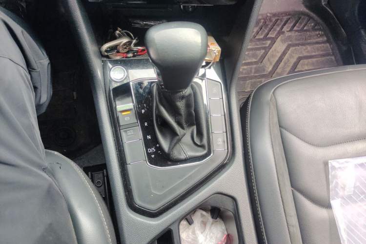 Used Volkswagen Tiguan L 2021 330TSI Automatic Two-Wheel Drive Smart Edition Gear Lever