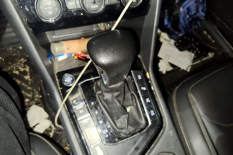 Used Volkswagen Tiguan L 2021 330TSI Automatic Two-Wheel Drive R-Line Enhanced Edition Gear Lever