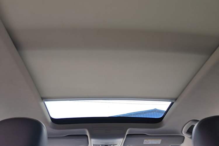 Used Volkswagen Tiguan L 2021 330TSI Automatic Two-Wheel Drive R-Line Enhanced Edition Headliner
