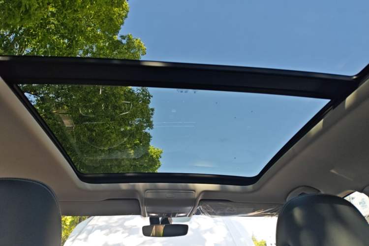 Used Volkswagen Tiguan L 2021 330TSI Automatic Two-Wheel Drive R-Line Enhanced Edition Headliner
