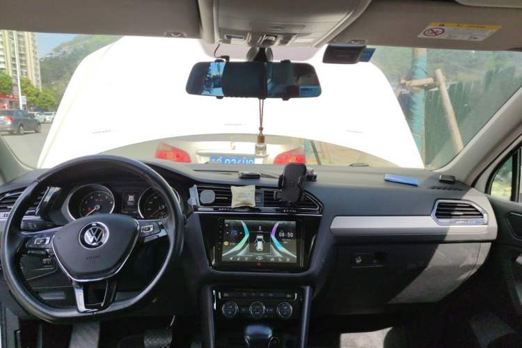 Used Volkswagen Tiguan L 2021 280TSI Automatic Two-Wheel Drive Smart Edition Headliner