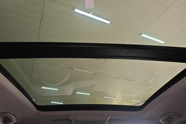 Used Volkswagen Tiguan L 2021 330TSI Automatic Two-Wheel Drive Smart Edition Headliner
