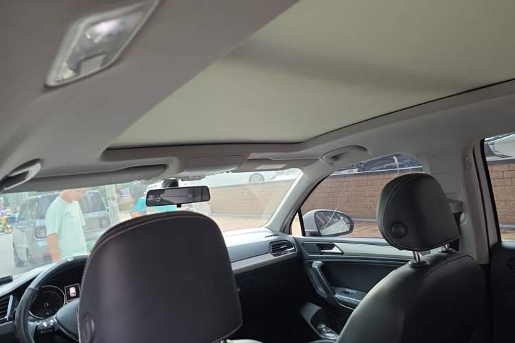 Used Volkswagen Tiguan L 2021 330TSI Automatic Two-Wheel Drive Smart Edition Headliner