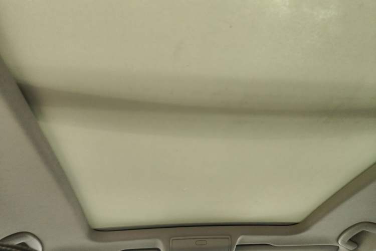Used Volkswagen Tiguan L 2021 330TSI Automatic Two-Wheel Drive Smart Edition Headliner