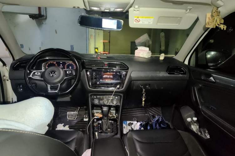 Used Volkswagen Tiguan L 2021 330TSI Automatic Two-Wheel Drive R-Line Enhanced Edition Headliner