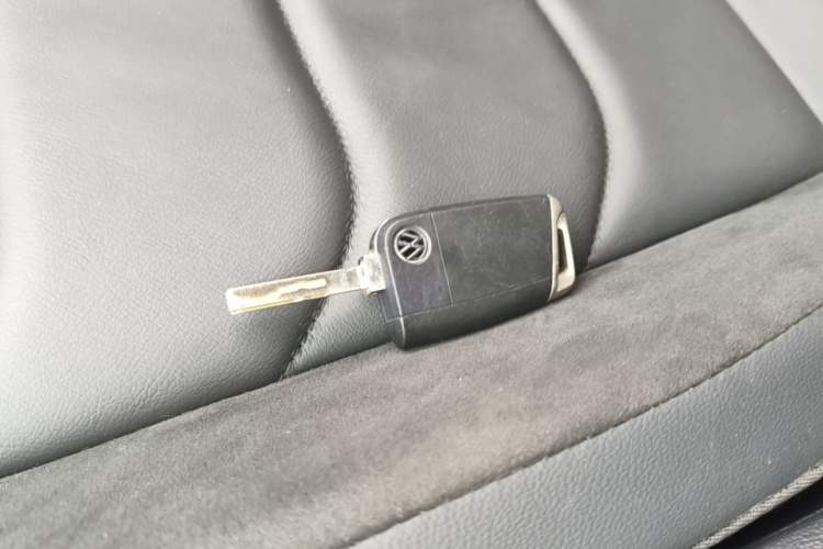 Used Volkswagen Tiguan L 2021 280TSI Automatic Two-Wheel Drive Smart Edition Interior 1